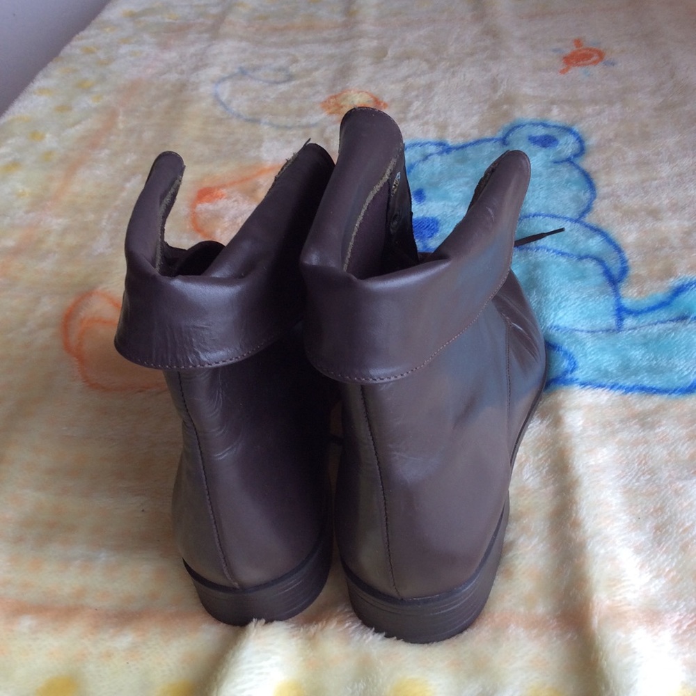 Brown Classique Boot - image 5